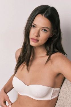 Білий мереживний бюстгальтер без бретелей