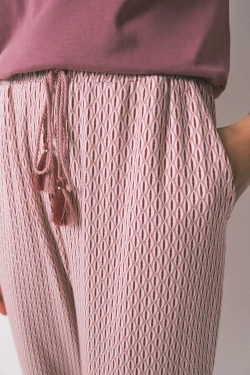 Длинные розовые брюки из мягкого трикотажа