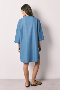 Коротка сорочка з легкого синього деніму