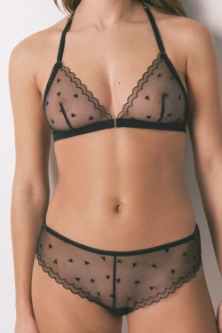 Трусики-бразильяна чорного кольору з вишивкою