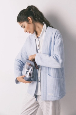 Короткий стёганый халат синего цвета