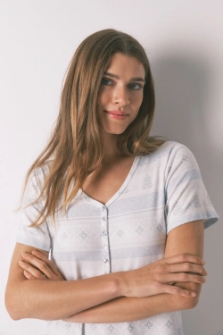 Ночная сорочка миди с новогодним принтом