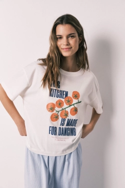 Біла футболка з коротким рукавом зі 100% бавовни