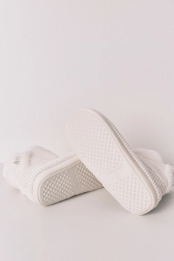 Домашні капці-чобітки білі з люрексом в рубчик