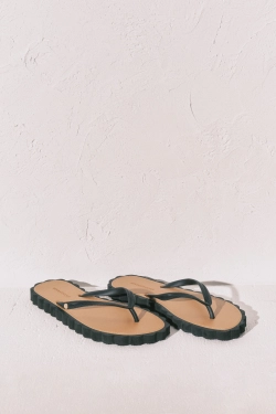 Чорні хвилясті в’єтнамки