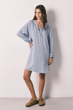 Ночная рубашка короткая вискозная в полоску синяя