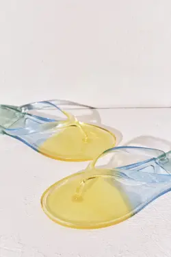 Прозорі в'єтнамки