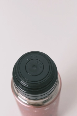 Металлическая розовая термобутылка