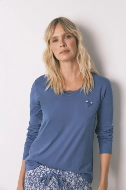 Довга піжама з бавовни синя з квітковим принтом