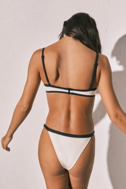 Білі регульовані трусики бікіні бразиліана