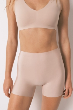 Бежевые шортики clean cut