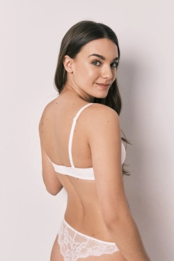 BEAUTIFUL Класичний бюстгальтер з наповнювачем і мереживом у білому кольорі