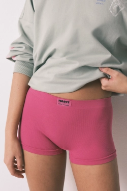 Бесшовные трусы-боксеры розового цвета