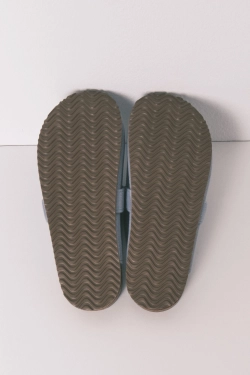 Домашние тапочки-сабо синего цвета