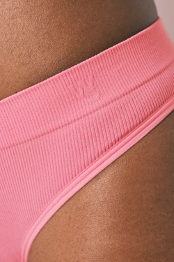 Широкі безшовні стрінги в рубчик