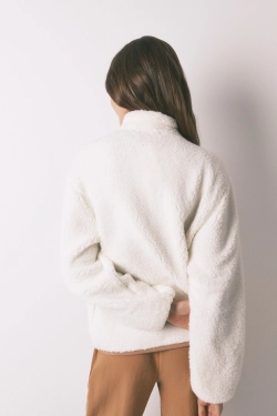 Короткий халат із флісу з аплікаціями у вигляді собачок