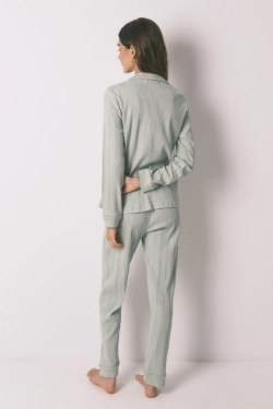 Довга піжама зі зеленої рельєфної бавовни.