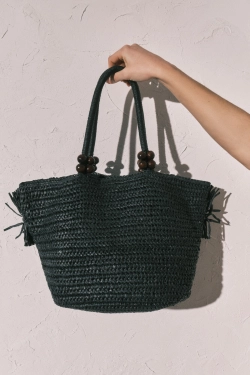 Середня сумка з рафії з бахромою, чорна