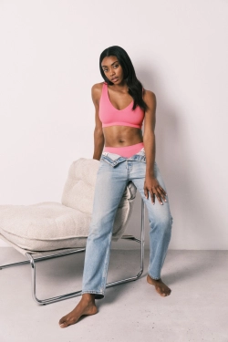 Однотонний топ халтер з лазерною обробкою краю