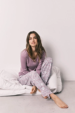 Піжама довга рожева з квітковим принтом