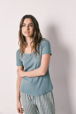 Зелена піжама з принтом у смужку