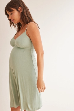 Зелена нічна сорочка для вагітних в рубчик на бретелях