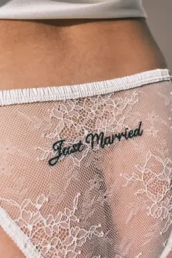 Трусики-бразиліана з написом "Just Married" білого кольору