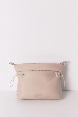 Середняя пухка бежева косметичка Snoopy