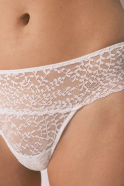 Широкі білі мереживні трусики-бразиліана