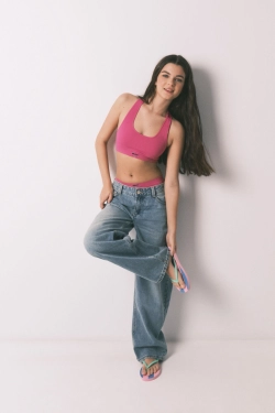 Розовый спортивный бесшовный бюстгальтер