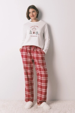 Белая хлопковая футболка с длинными рукавами и рождественским принтом