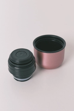 Металлическая розовая термобутылка