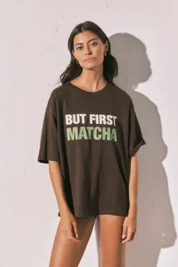 Коричнева футболка оверсайз "But first matcha"