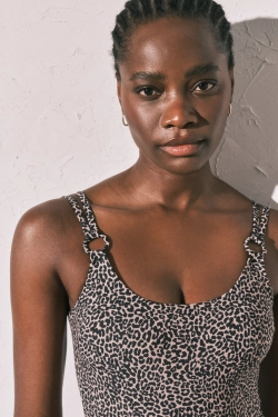 Моделюючий купальник з анімалістичним принтом