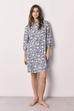Нічна сорочка віскозна з квітковим принтом рожева