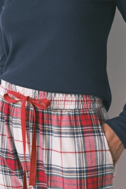 Длинные хлопковые брюки с красным клетчатым принтом