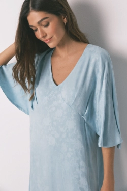 Нічна сорочка довга з драпірованим вирізом