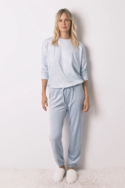 Длинная бархатная пижама