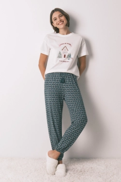 Белая хлопковая футболка с короткими рукавами и рождественским принтом