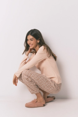 Длинная пижама из хлопка с цветочным принтом