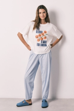 Біла футболка з коротким рукавом зі 100% бавовни