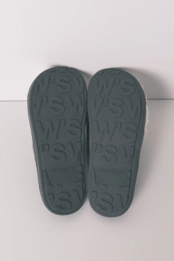 Домашние тапочки из флиса серого цвета с персонажами Муми-троллей