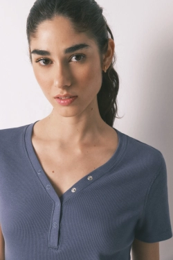 Футболка в рубчик с коротким рукавом