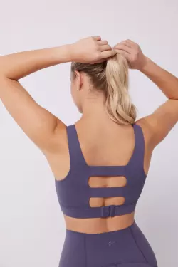 Спортивный бюстгальтер Purple Power Sculpt