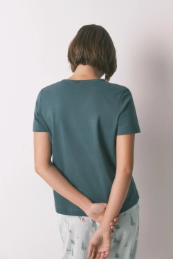 Зелена бавовняна футболка з V-подібним вирізом
