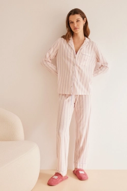 Классическая розовая пижама в полоску