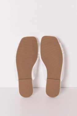 Домашні капці зі сатину білого кольору