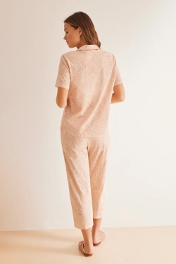 Классическая пижама из хлопка оранжевого цвета с цветочным принтом