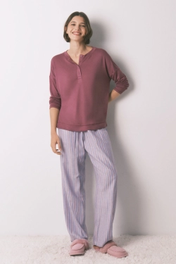 Просторная футболка с длинным рукавом