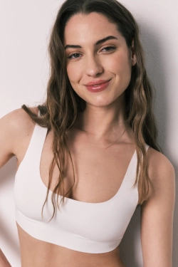 Белый гладкий топ из микрофибры clean cut